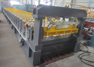 China PLC Hydralic Cut Metal Roof Roll Forming Machine For 26 Roller Stations for sale