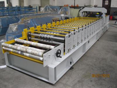 China Mitsubishi PLC Cold Roll Forming Machine With European Standard For Australian Shutter for sale