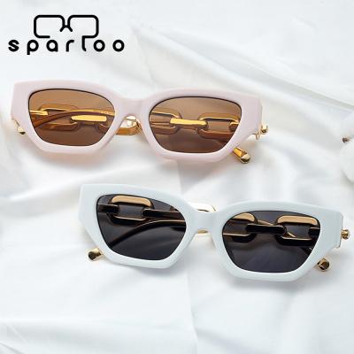 China Fashion Sunglasses Sparloo 10093 Cream and White Modern Cat Eye 2021 Retro Sun Glasses Women With Chain Arms for sale