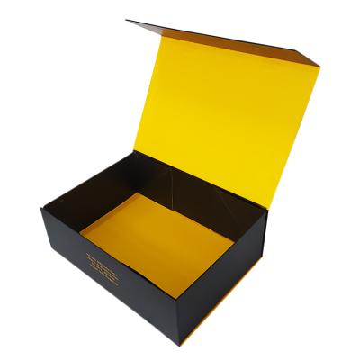 China Recycled Materials Recycled Custom Fashion Luxury Magnetic Paper Gift Box For Clothes Surround Gift Folding Apparel Boxes Packaging for sale