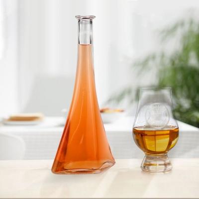 China 750ml Red Wine Bottle Acceptable OEM/ODM and Creative Glass Bottle for Wine Decoration for sale