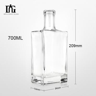 China OEM/ODM Acceptable 700ml Clear Square Glass Wine Bottle for Alcohol Drinking for sale