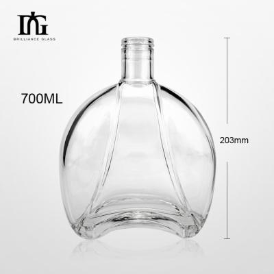 China Transparent 700ml Wine Whisky Glass Bottle with Glass Base Material for sale