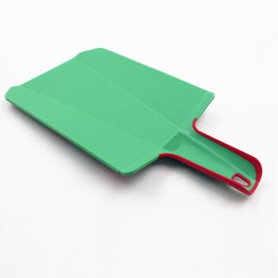 China Disposable Foldable Plastic Vegetable Cutting Board Apple Cutting Board for sale