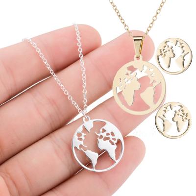 China Cute Gift Stainless Steel 18K Gold Plated Heart / Circle Shape World Map Pendant Necklace for sale