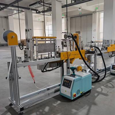 China Máquina semiautomática de fabricación de persianas de panal de miel y ahorro de tiempo para una respuesta rápida en venta