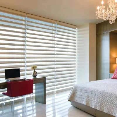 Chine Taille personnalisée fenêtre à structure horizontale Shangrila Blind avec service après-vente 24 heures à vendre