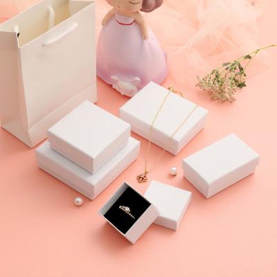 China Recyclable Elegant Private Custom Jewelry Gift Boxes Rectangular Jewelry Packaging Paper Box Sponge Lined Multicolor Paper Gift Box for sale