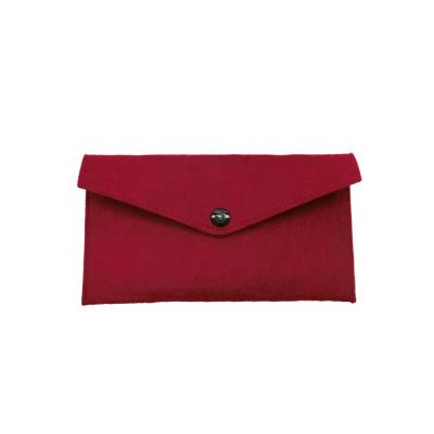 China Single Custom Red Felt Packaging Bag Envelope Makeup Pouch Bag Button Makeup Brush Cosmetic Bag for sale