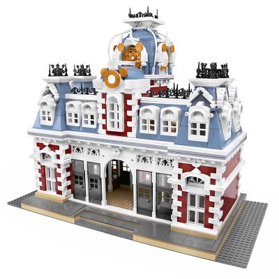 China Wonderland Brain Toy 2021 Kids Legoi Street View DIY Brick Building Block Toy Set Building Toy Mold King 11004 Station For Kids Gift for sale