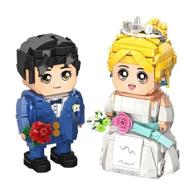 China Building Toy Movable Doll Brick Wedding Doll Building Blocks Newlywed Happy Couple DIY Daughter Gift With Wedding Step for sale