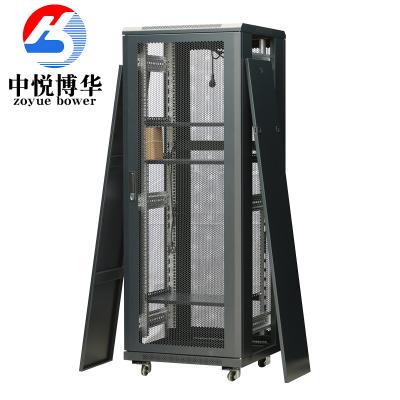 China 32U 19inch network cabinet with mesh door cctv cabinet rack en venta