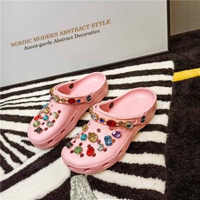 China Lightweight Famous Hot Selling Amazon Factory Price Summer Garden Sandals PVC Clogs Outdoor Women Plastic Clogs Shoes for sale