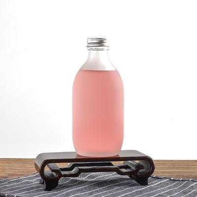 China Hot Selling Portable Glass Beverage Bottle Drinkware Wholesale Drinking Glass Juice Bottles 280ml 350ml 500ml for sale