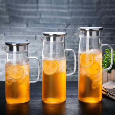 China Viable Modern Heat Resistant Crystal Lead Free Glass Water Pitcher Glass Set With SS Lid for sale