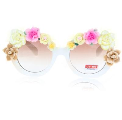 China Queena Sunglasses Round Eyewear Women Oval Sun Glasses Flower Roses Sun Glasses Women Summer Colorful Beach for sale