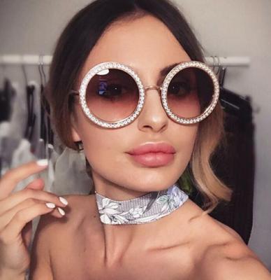 China Luxury Glass Shades Crystal Diamond Colorful Circle 80S Sun Women Round Faux Stone Sunglasses Vintage Retro Fashion Sunglasses QUEENA for sale