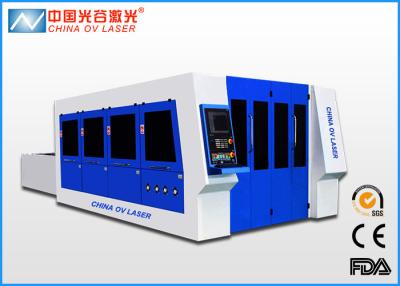 China Cortador coherente de la chapa del laser de IPG Raycus 5m m con la tabla de funcionamiento de la plataforma en venta