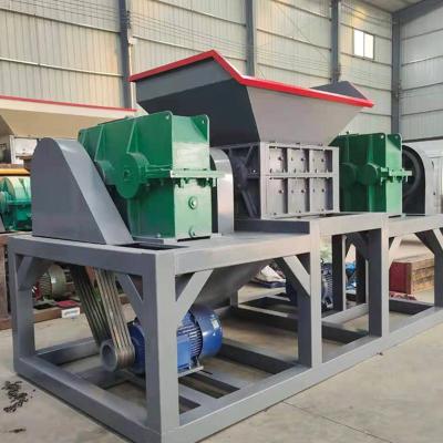 Cina Recycle plastic shredder machine YIHAN china shredder machine metal scrap shredder popular plastic shredder machine in vendita