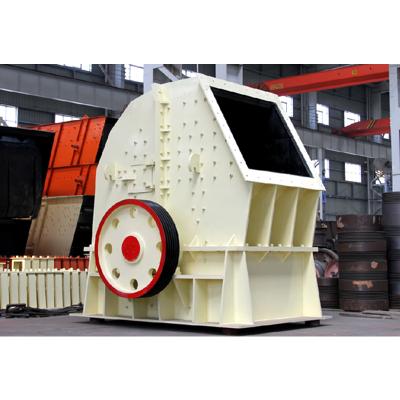 Cina Gold ore rock stone mining lime gravel large capacity clay brick hammer crusher rubble master crusher hammer loose hammer crusher etc. YIHAN in vendita