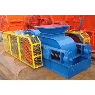 中国 Mining Gold Ore Rock Stone Lime Gravel Etc Buyers. YIHAN 500 stick stone crusher double roller crusher with high productivity 販売のため