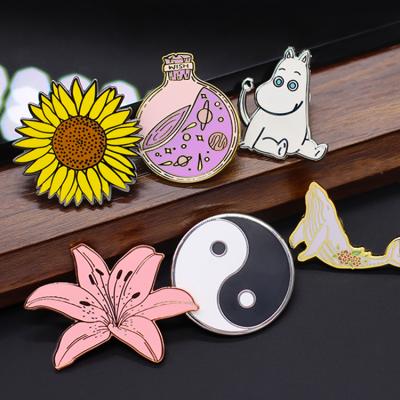 China Wholesale Cheap Custom Europe Badge Brooch 3D Glitter Logo Cartoon Anime Souvenir Badge Metal Enamel Lapel Pin for sale