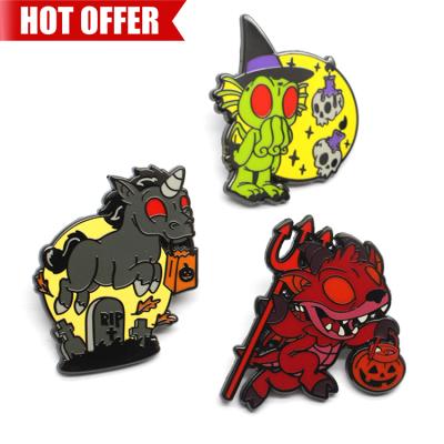 China Custom Enamel Scream Cartoon Ghost Pumpkin Bat Cat Witch Scary Spooky Halloween Horror Pins From Europe for sale