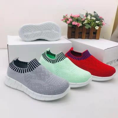 China Kids Breathable Injection Running Flat Shoes for sale