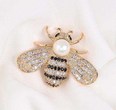 China High-end New Zircon Bee Clothing Decoration Fashion Zircon Accessories Pin Brooch Pearl Crystal Set Brooch for sale