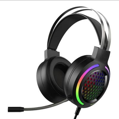 China Fones de ouvido com cabo USB com fio HIFI 7.1 alto-falante Microfone de jogos Fones de ouvido RGB à venda