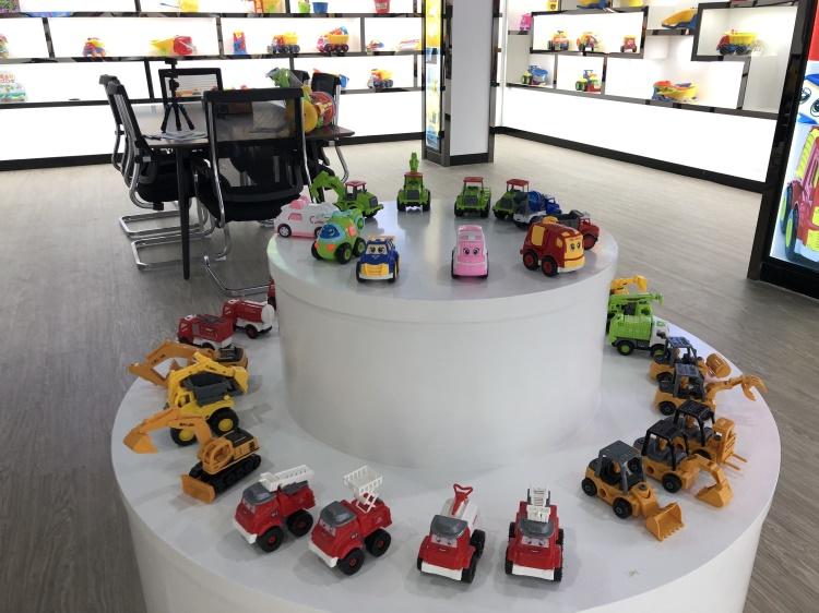 Verified China supplier - Shantou Chenghai Liuyi Plastic Toys Factory