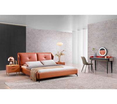 China Unique Design Hot Sale Bed Bedroom Furniture Sets Fashion Leather Solid Wood Italian Bed for sale