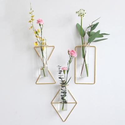 China Wholesale Minimalist Modern Glass Metal Vase Potted Flower Wall Hydroponic Plants Wall Hanging Vase Wall and Home Decor for sale