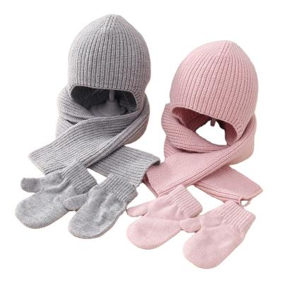 China COMMON 2023 New Winter Warm Set Baby Hat Scarf Three Piece Set Baby Solid Ear Protection Knitted Hat for sale