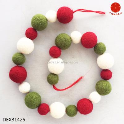 China Christmas Felt Handmade Felt Garland With Print Merry Christmas for sale