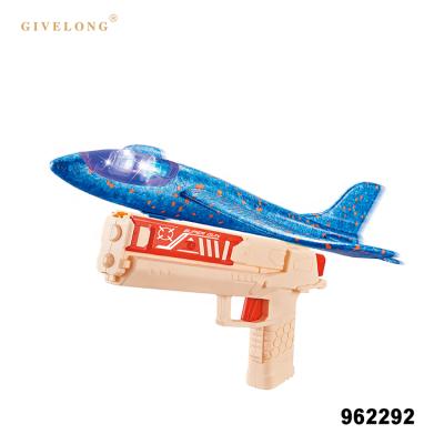 China Environmental Material Flying Game 2 in 1 Flat Gun Toy with Lights for sale