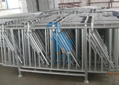 Chine Barrières de verrouillage durables d'alimentation, barrière de serrure de tête de départ des vaches à longueur de 10FT pour le pâturage à vendre