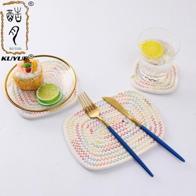 China KUYUE100% Cotton Sustainable Yarn Weave Warm Irregular Pads for Racks Cotton Rope Coasters Cooking and Baking Mats for sale