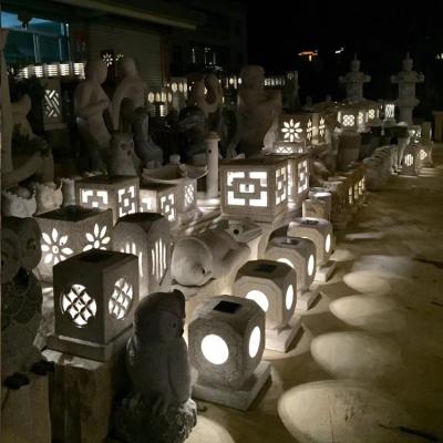 China Chinese Garden Stone Lanterns Garden Decoration Natural Stone Solar Lanterns for sale