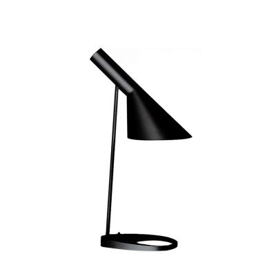 China Modern Black Modern LED Desk Light USB Desk Table Lamp Table Lamp Bed Reading Light for sale