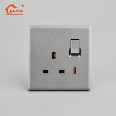 China New Design Commercial DP UK Standard 13A Switched Wall Socket for sale