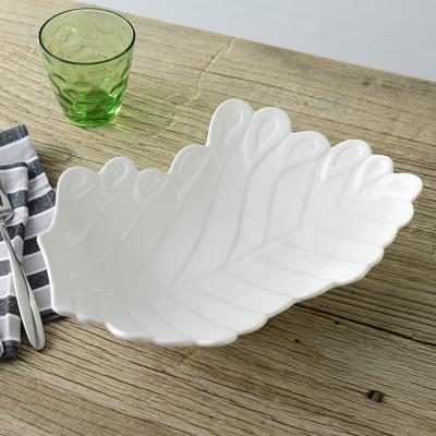 China Tableware and Craft Household Items and Fruit Sustainable Gift Bow Tray Porcelain Dinner Plate Salad Tray for sale