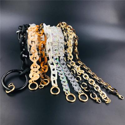 China Luxury High Quality Hot Sale Wholesale Chains Bags Acrylic Evening Clutch Chain for sale