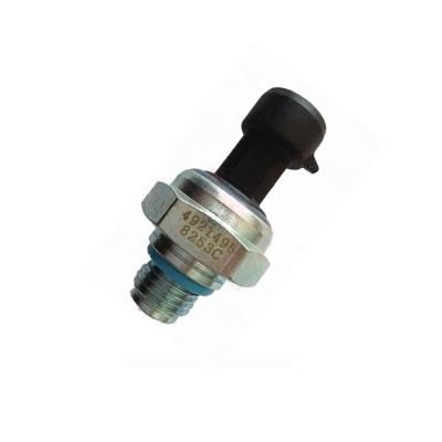 China Genuine ISX15 QSX15 construction machinery diesel engine parts fuel pressure sensor 4921495 universal for sale