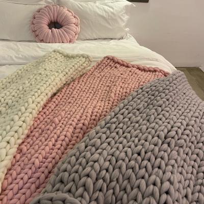 China Baby Blanket Giant 100% Disposable Hand Knitting Wholesale Acrylic Knit Blanket for sale