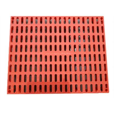 China Durable removable plastic interlocking industrial interlocking garage floor tiles 2019 car repair wash shop pp floor tiles for sale