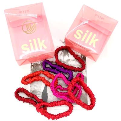 China Fashion 16 momme christmas good for hair scrunchies pure silk mulberry silk hair scrunchies 100 set large silk scrunchies for sale