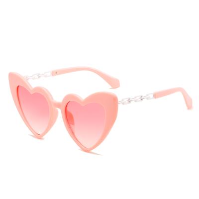 China Hot Selling Heart Shaped Sunglasses NEWEST STYLE Love Shades Sunglasses L9207 2021 Wholesale Fashion Sweet Peach Sunglasses for sale