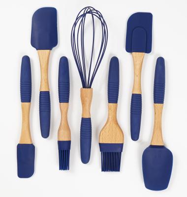 China Sustainable Food Grade Baking Spatula Set Wooden Handle Silicone Spatula Cake Tools for sale