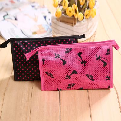 China Portable Reusable Polyester Bag Beauty Girls Cosmetic Bolsa De Almacenamiento Organizer Pouch Custom Makeup Make Up Case Bag For Ladies for sale